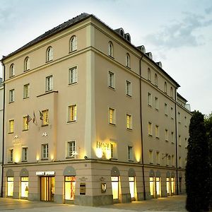 Premier Inn Passau Weisser Hase